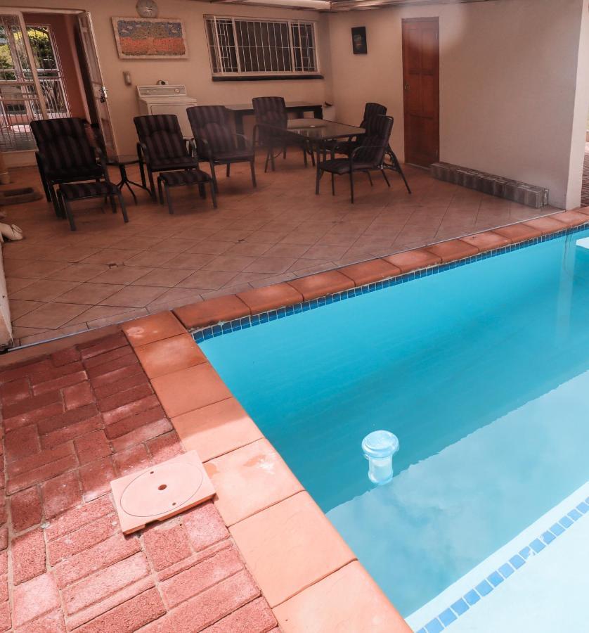 Menlyn Maine: The Exquisite Lunette Pretoria-Noord Buitenkant foto
