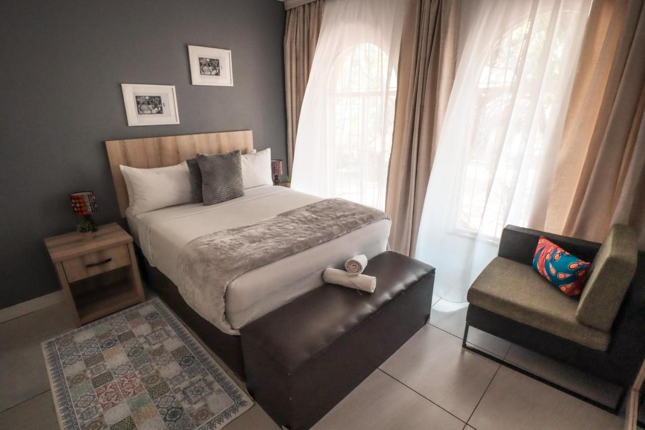 Menlyn Maine: The Exquisite Lunette Pretoria-Noord Buitenkant foto